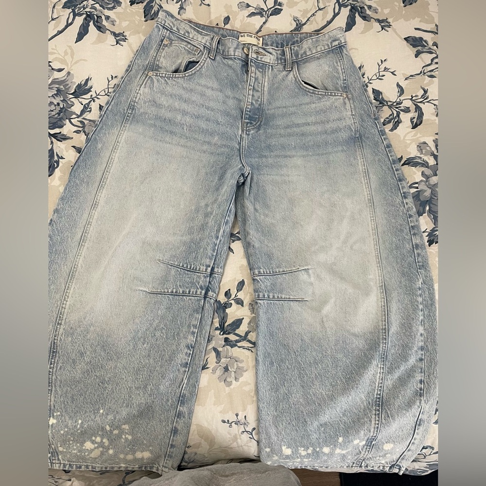 Light Blue Wide-Leg Barrel Jeans